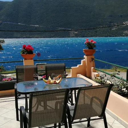 Ilios شقة فندقية 3*